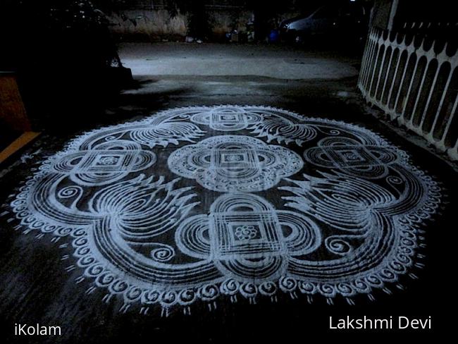 Rangoli: Margazhi Kolam