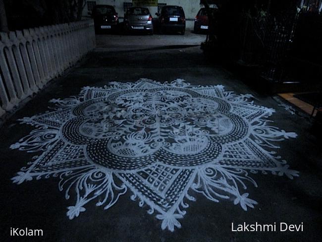 Rangoli: Margazhi Kolam