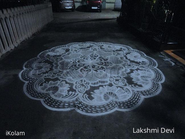 Rangoli: Freehand kolam