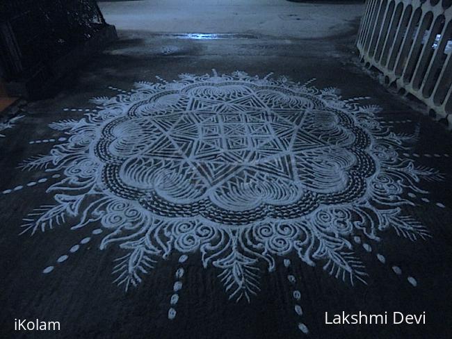 Rangoli: free hand kolam