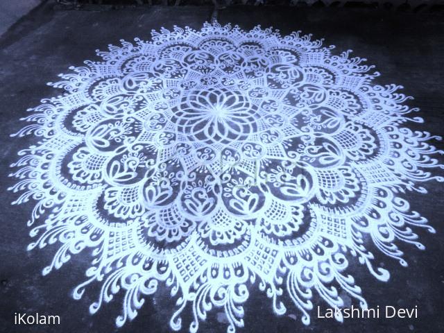 Rangoli: Margazhi kolam