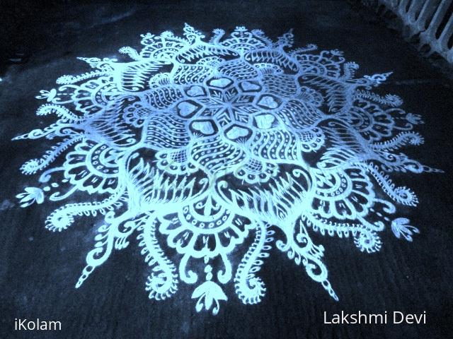 Rangoli: Margazhi kolam