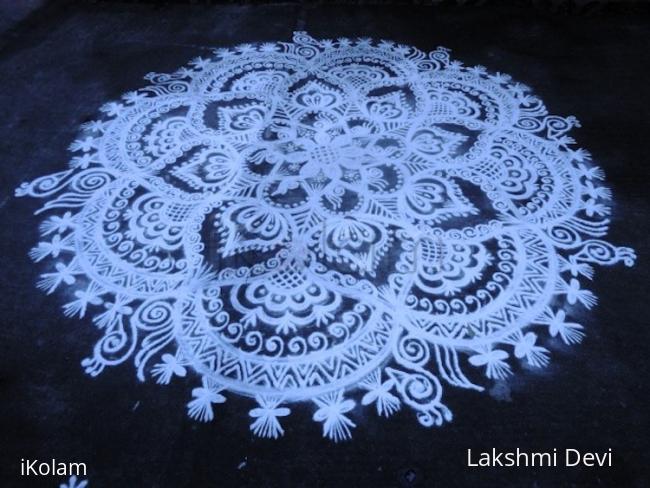 Rangoli: free hand kolam