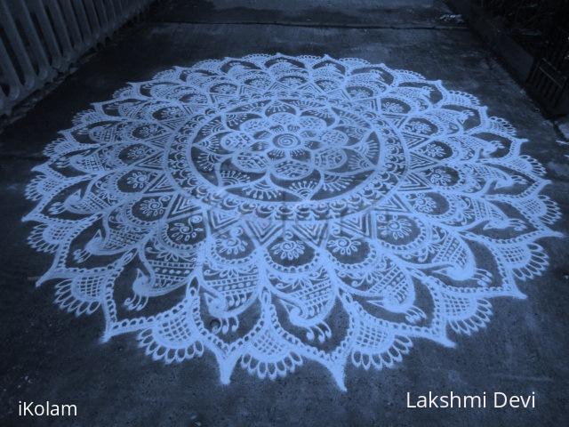 Rangoli: free hand kolam