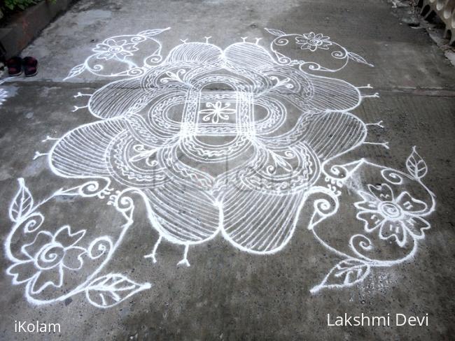 Rangoli: free hand kolam