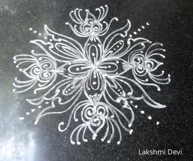 Rangoli: free hand kolam