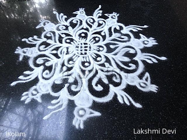 Rangoli: beginner kolam