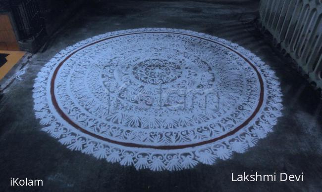 Rangoli: free hand kolam