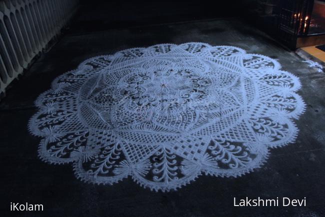 Rangoli: margazhi kolam