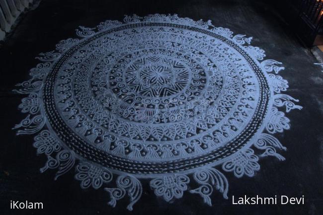 Rangoli: margazhi kolam