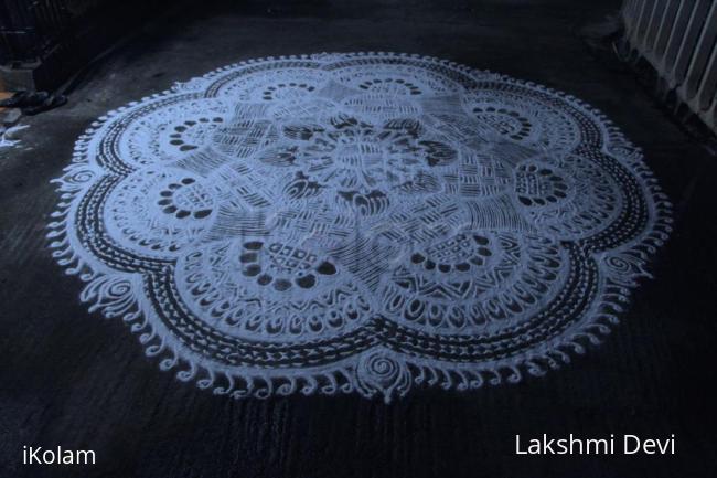 Rangoli: margazhi kolam