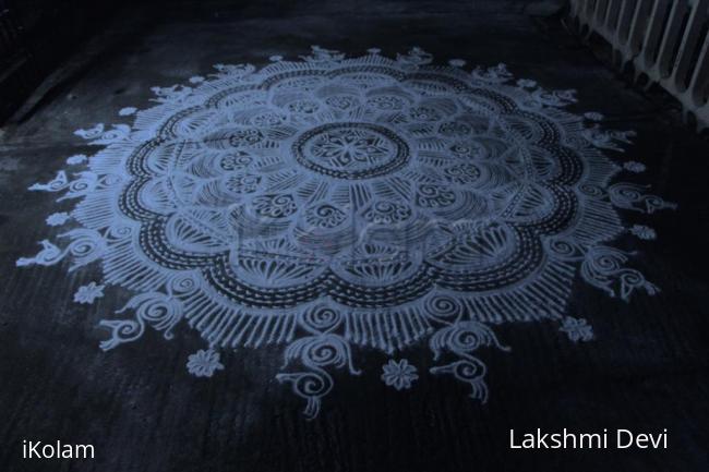 Rangoli: margazhi kolam