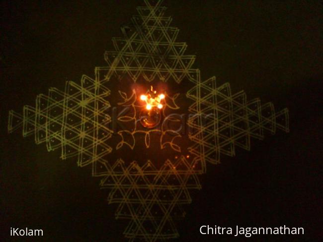 Rangoli: Karthigai Thiruvannamalai gopuram kolam