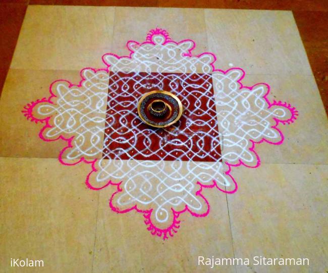 Rangoli: Pink/white chikku kolam